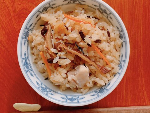 椎茸とひじきの鶏肉の炊き込みご飯